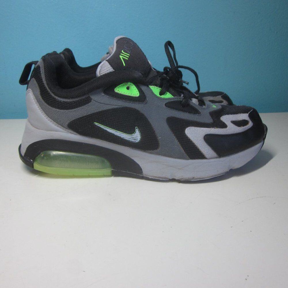 Nike Air Max 200 Boys Size 7 Youth / EUR 40 Casual Lace Up Gray Sneakers